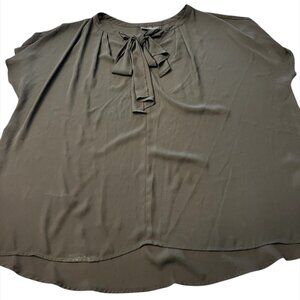 Lane Bryant Women's Black Shirt -Size 26 - EUC